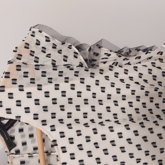 NWT BCBG Silk Blend Cocktail Dress with Ruffle Sleeves Size 10 - Picture 5 of 12